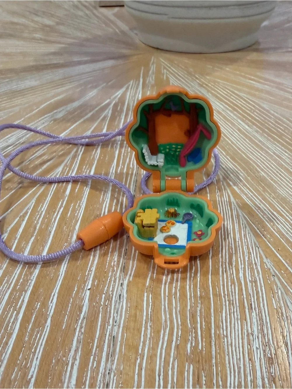 1991 Camp Days Locket Bluebird Polly Pocket with original cord